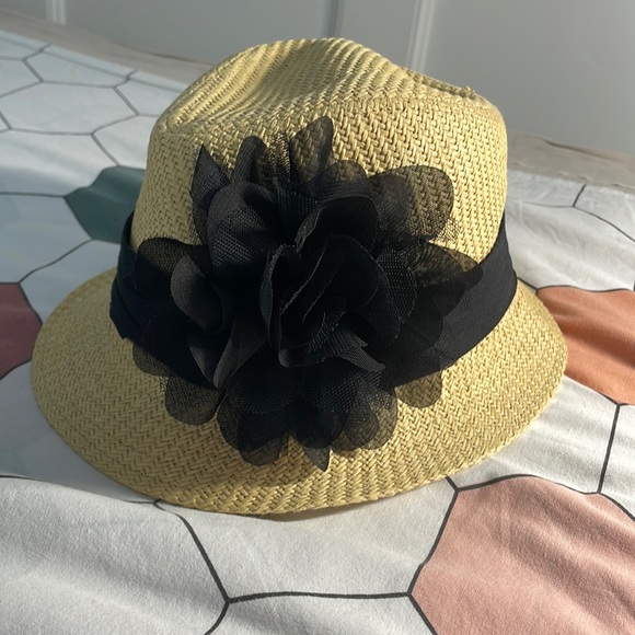 Summer bucket hat for kids not used. - Picture 1 of 5